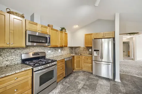 1619 Camberley Court Bartlett IL 60103