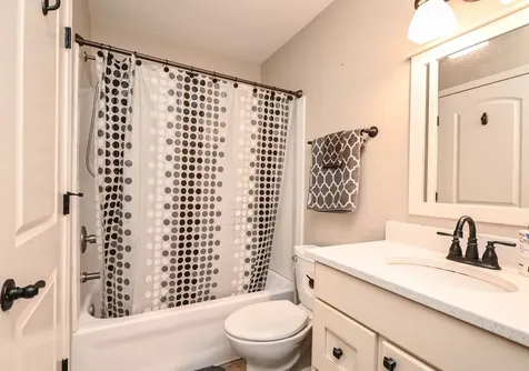5150 Winona Lane Gurnee IL 60031