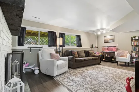 930 Camelot Drive Crystal Lake IL 60014