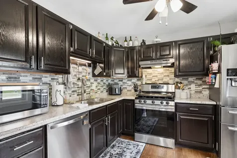 930 Camelot Drive Crystal Lake IL 60014