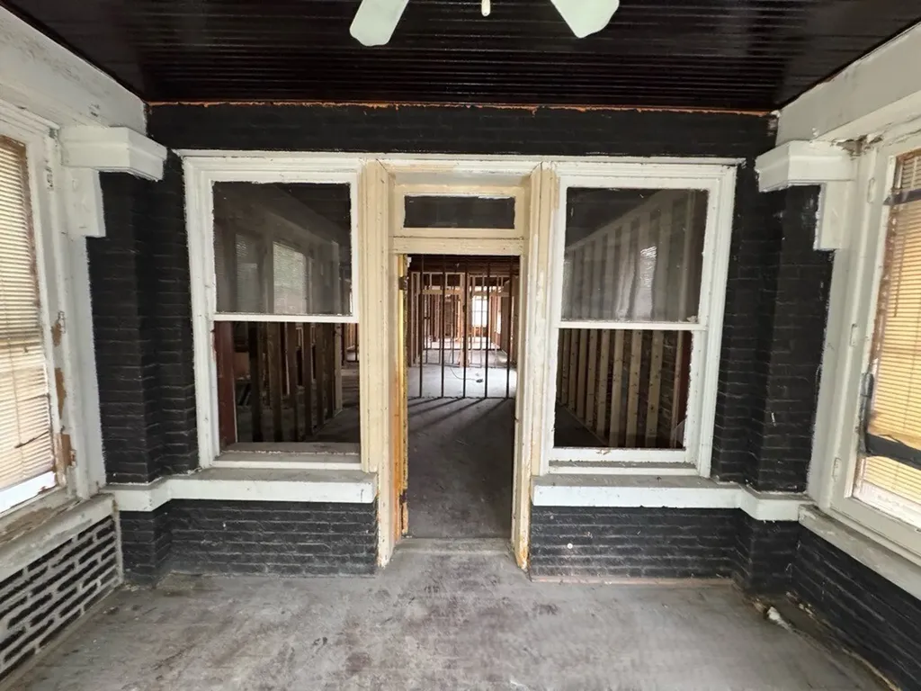 4821 West Washington Boulevard Chicago IL 60644