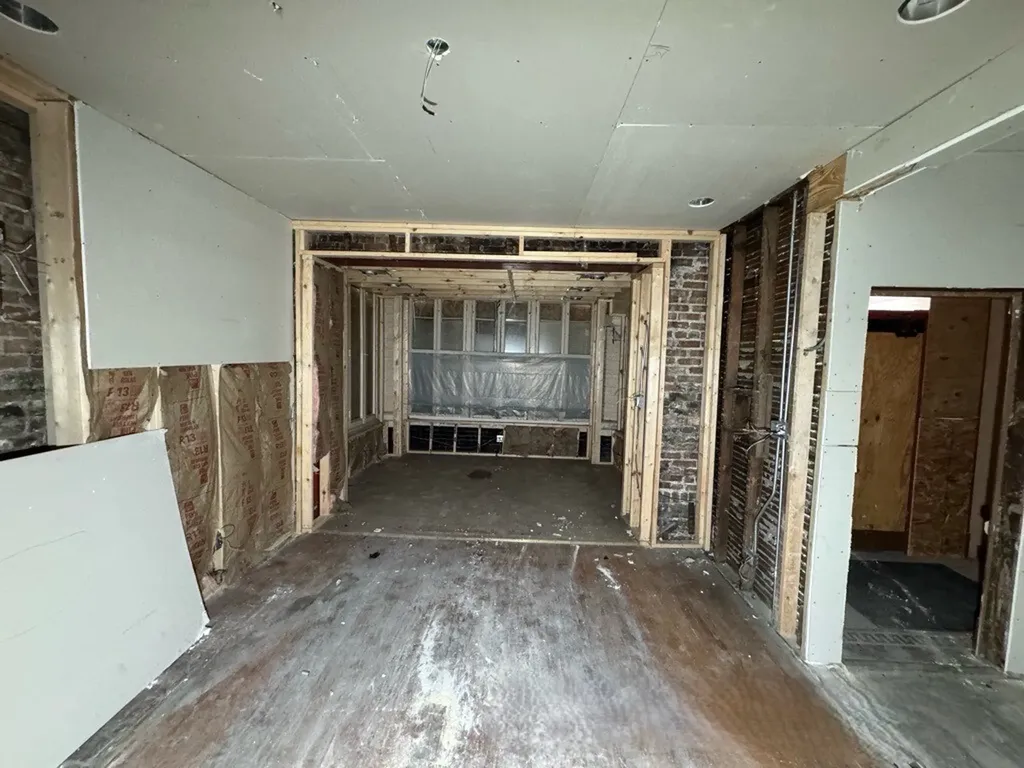 4821 West Washington Boulevard Chicago IL 60644