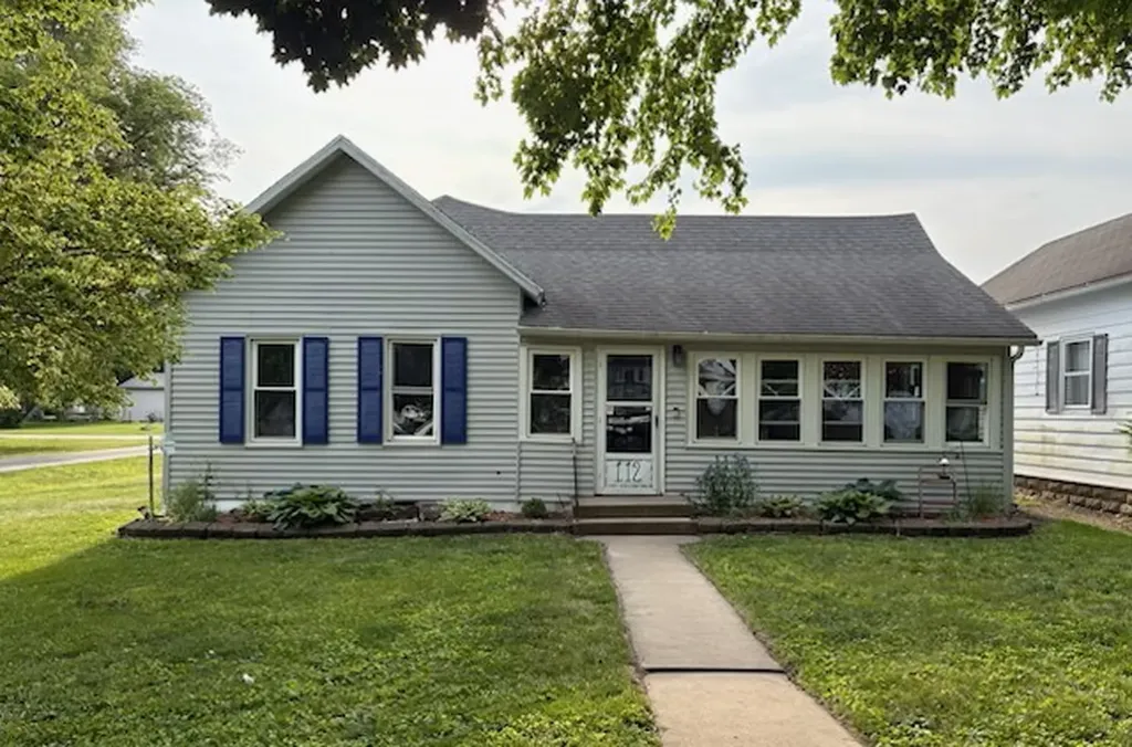 112 North Jefferson Street Flanagan IL 61740