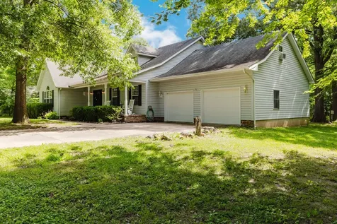 1816 Calico Road Marion IL 62959
