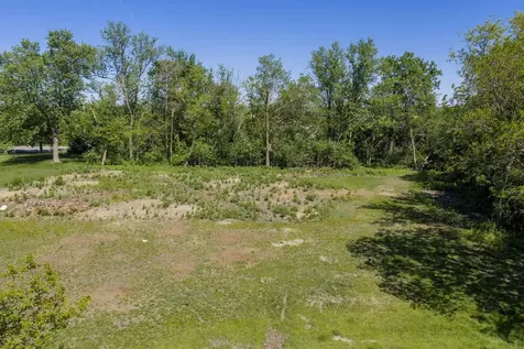 1 High Point Circle Hawthorn Woods IL 60047