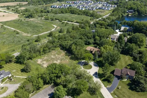1 High Point Circle Hawthorn Woods IL 60047