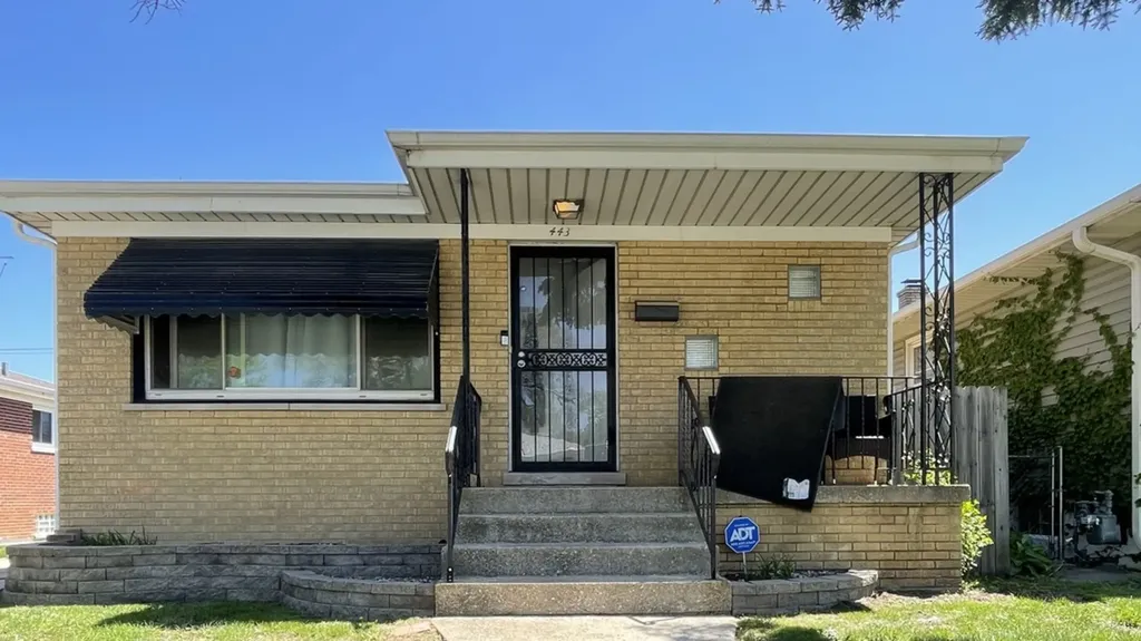 443 Mackinaw Avenue Calumet City IL 60409