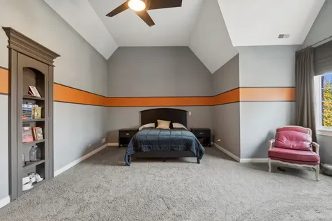 1051 Oakmont Court Woodstock IL 60098