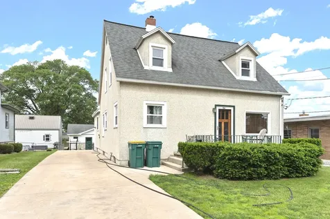 106 South 3rd Avenue Streator IL 61364