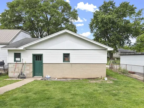 106 South 3rd Avenue Streator IL 61364