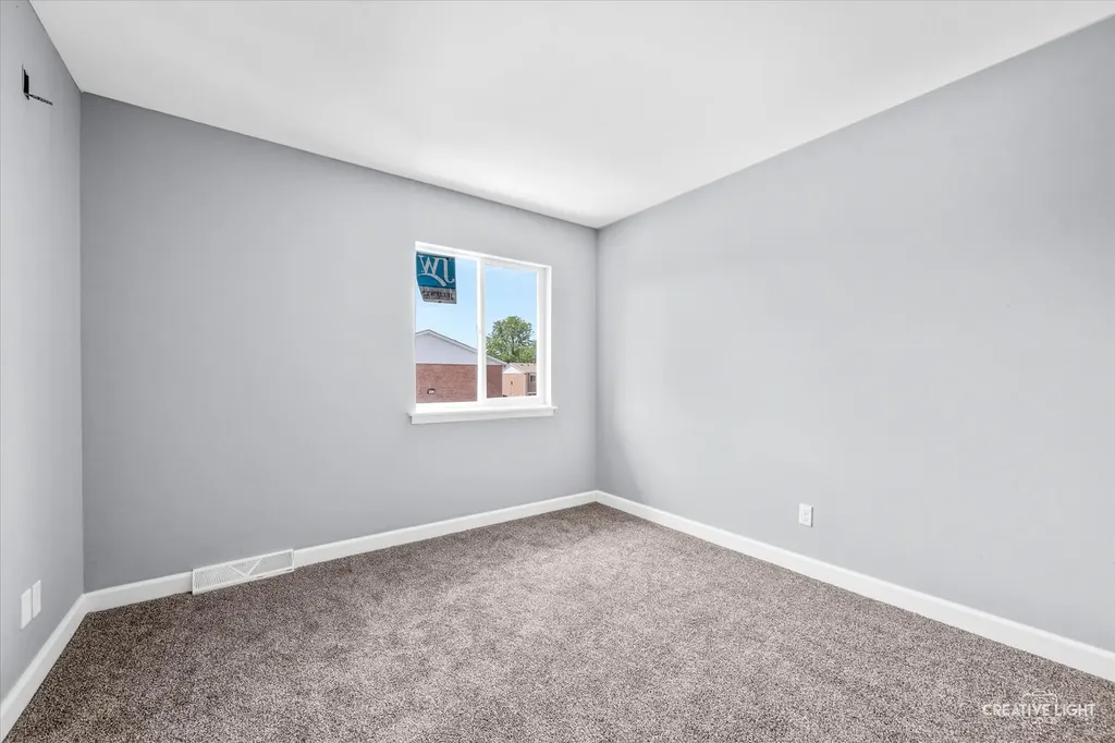 1376 Monomoy Street Aurora IL 60506