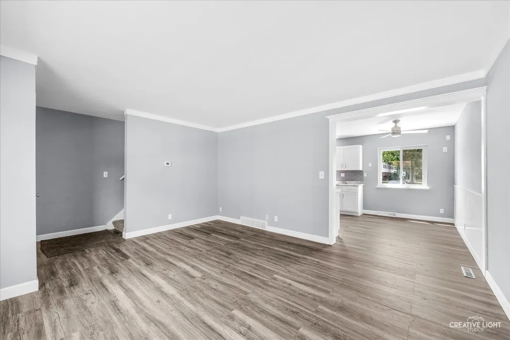 1376 Monomoy Street Aurora IL 60506