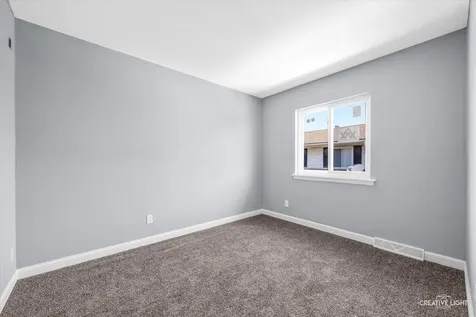 1376 Monomoy Street Aurora IL 60506