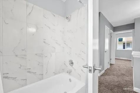 1376 Monomoy Street Aurora IL 60506