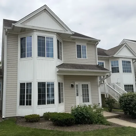717 Hidden Creek Lane North Aurora IL 60542