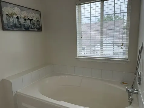 717 Hidden Creek Lane North Aurora IL 60542