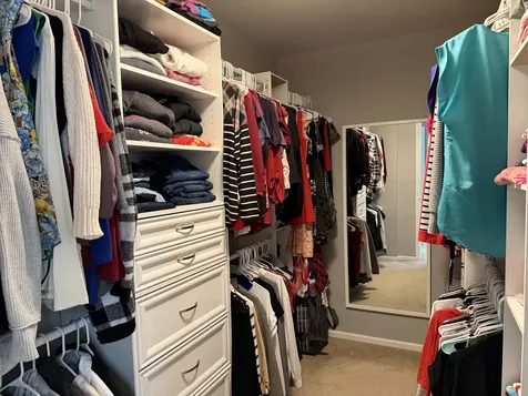 717 Hidden Creek Lane North Aurora IL 60542