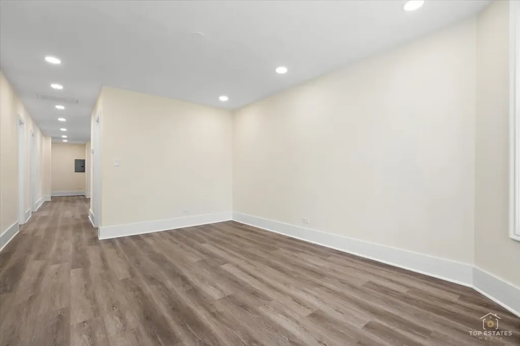 2939 North Hamlin Avenue Chicago IL 60618