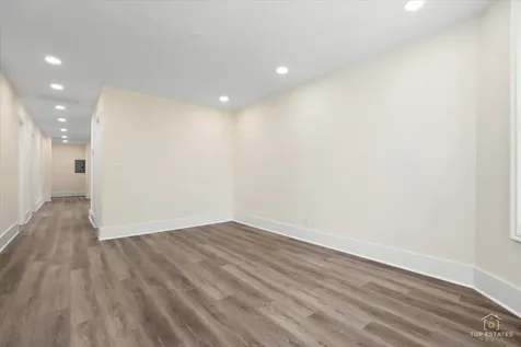 2939 North Hamlin Avenue Chicago IL 60618