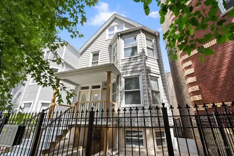 2939 North Hamlin Avenue Chicago IL 60618