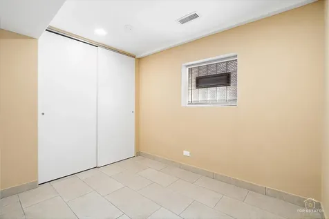 2939 North Hamlin Avenue Chicago IL 60618