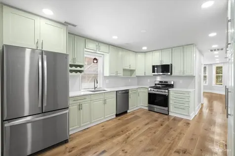 2939 North Hamlin Avenue Chicago IL 60618