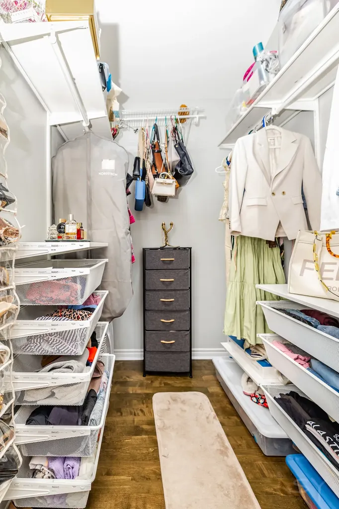 3238 North Pioneer Avenue Chicago IL 60634