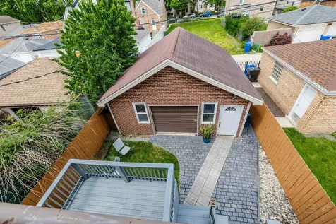3238 North Pioneer Avenue Chicago IL 60634