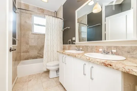 3238 North Pioneer Avenue Chicago IL 60634