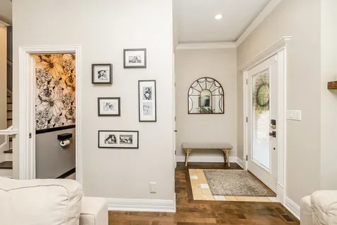 3238 North Pioneer Avenue Chicago IL 60634