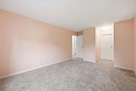 6818 Roberts Drive Woodridge IL 60517