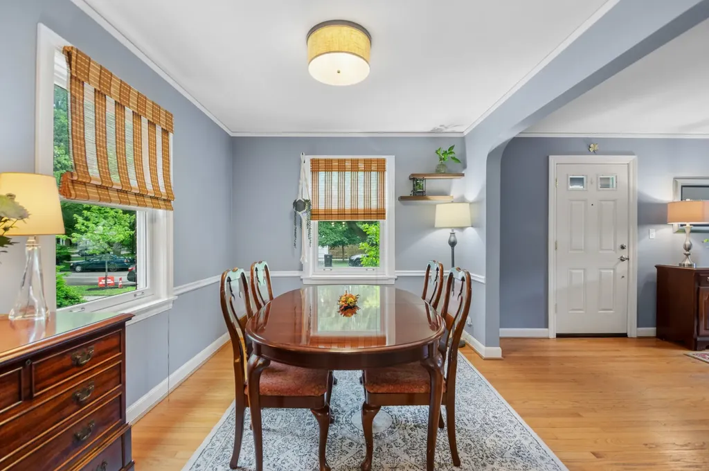 7143 North Mason Avenue Chicago IL 60646
