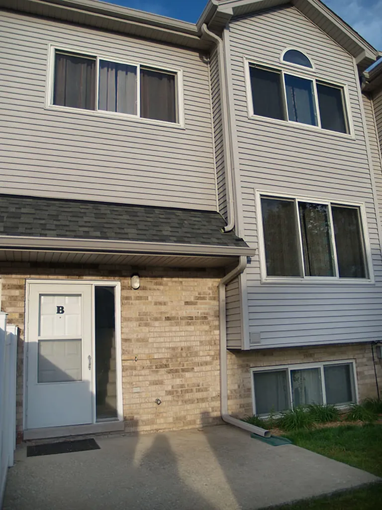 381 Park Ridge Lane Aurora IL 60504