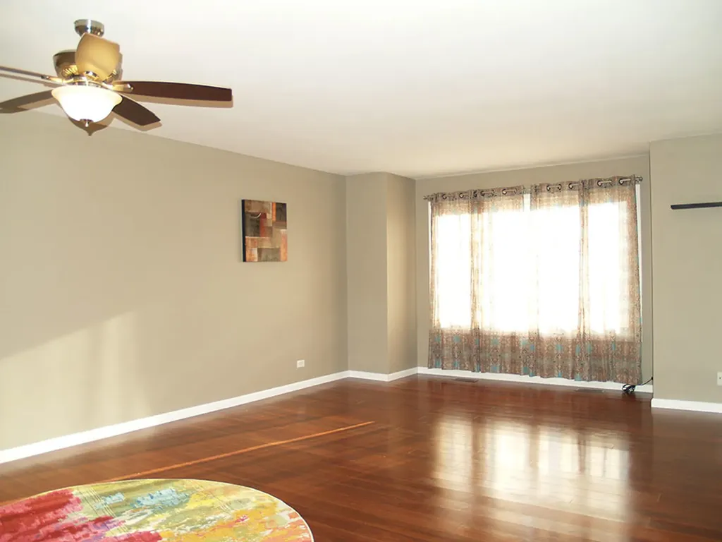 381 Park Ridge Lane Aurora IL 60504