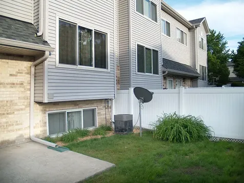 381 Park Ridge Lane Aurora IL 60504