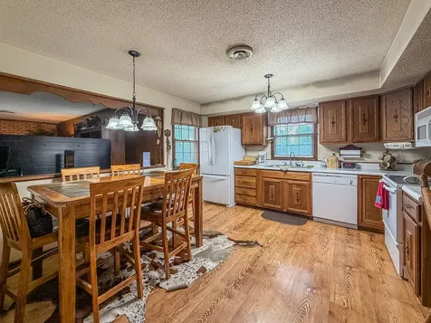 9758 East 1980 North Road Oakwood IL 61858