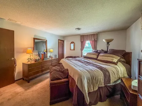 9758 East 1980 North Road Oakwood IL 61858