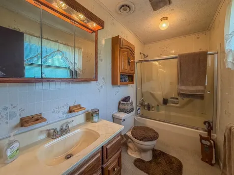 9758 East 1980 North Road Oakwood IL 61858