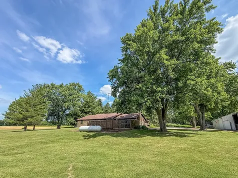 9758 East 1980 North Road Oakwood IL 61858