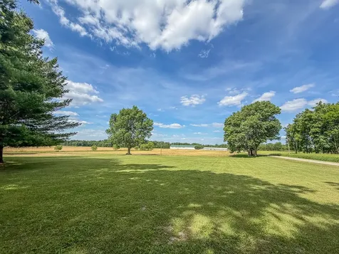 9758 East 1980 North Road Oakwood IL 61858