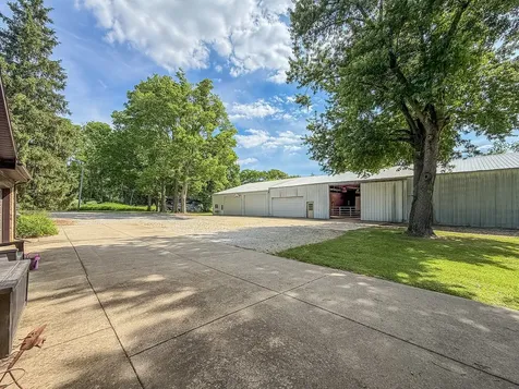 9758 East 1980 North Road Oakwood IL 61858