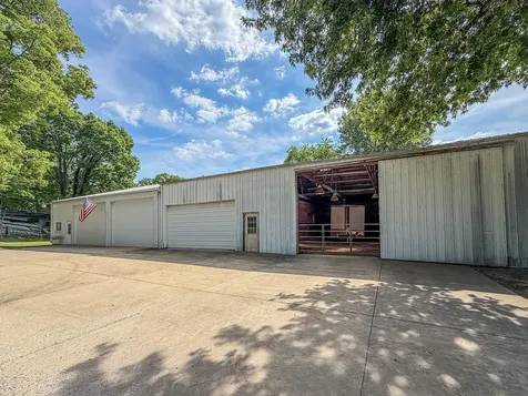 9758 East 1980 North Road Oakwood IL 61858