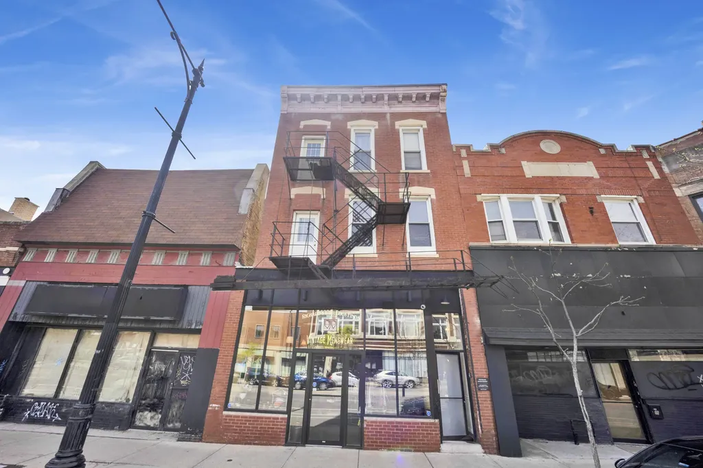 2545 West North Avenue Chicago IL 60647