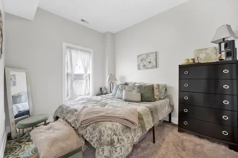 2545 West North Avenue Chicago IL 60647