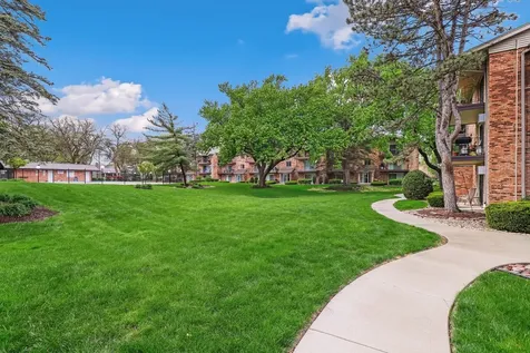 14016 Waterbury Drive Crestwood IL 60418