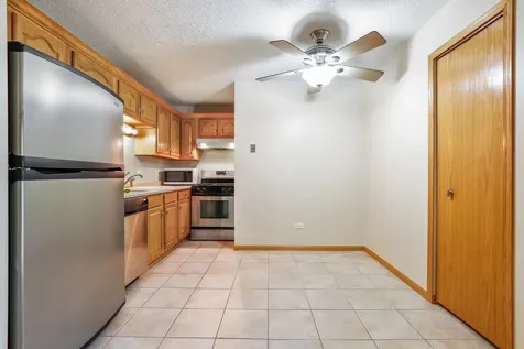 14016 Waterbury Drive Crestwood IL 60418