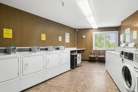 250 West Parliament Place Mount Prospect IL 60056