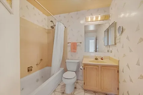 475 Sarah Court Wood Dale IL 60191