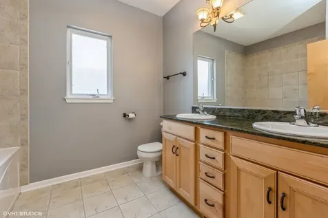 3238 North Kilbourn Avenue Chicago IL 60641