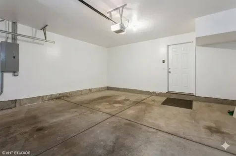 3238 North Kilbourn Avenue Chicago IL 60641